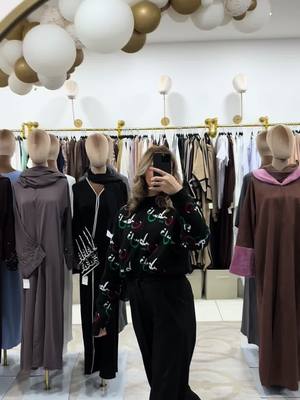 A post by @by.sumayah on TikTok caption: My favourite spot on Wilmslow Road 💅 #bysumayah #sumayah #abaya #modestfashion 