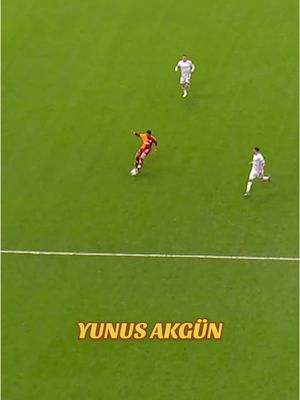 A post by @beinsportstr on TikTok caption: 🟡🔴 Yunus Akgün 😤 Savunmada kritik müdahale 🤯 Victor Osimhen'e ayak dışıyla şık pas #GSvKNY #beINSPORTS