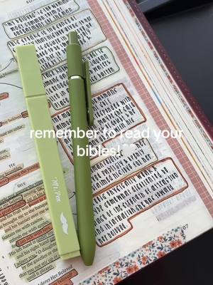 A post by @sydneyjournals on TikTok caption: as long as im breathing, ive got a reason to PRAISE THE LORD!🤍 this is your reminder to read your bible :) bible- esv by crossway leaves edition pens & highlighters: mr. pen 😍 #biblejournaling #Bible #biblestudy #christiantiktok #Jesus #biblejournal #journalingbible #biblejournalingcommunity 