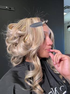 A post by @thesydneymorgan on TikTok caption: not i found a houston stylist in CHARLOTTE????? #hair #hairvlog #creatorsearchinsights 