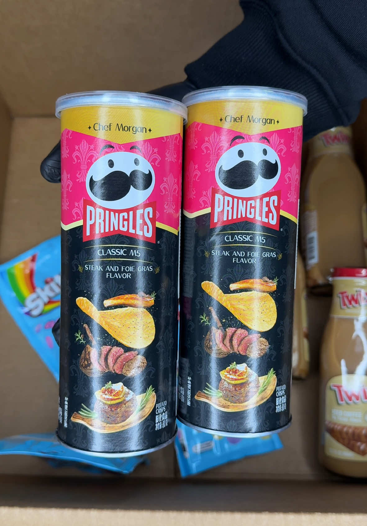 A post by @bussinsnacks on TikTok caption: Replying to @Joshy Y’all Still Have Dabloons???!!!! #dabloons #bussinsnacks 