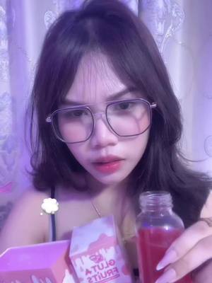 A post by @pew_jubjub on TikTok caption: Nhenh klang😹@CEO Gluta Fruits 🍓🍇🍎#fyp 