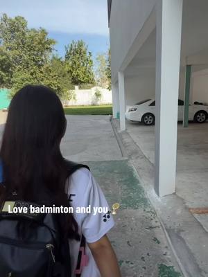 A post by @itsmee__saa on TikTok caption: #badminton #foryou 