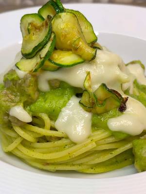 A post by @rafael.nistor on TikTok caption: Pasta with zuchini 