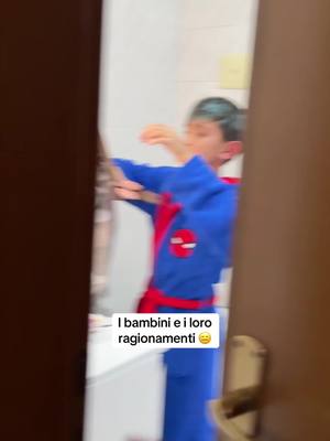 A post by @nenenicoo on TikTok caption: Fortunatamente loro ironizzano anche quando per situazioni del genere,c’è da piangere. Sole presa in giro da due bambine ,solo perché sorride sempre 🤷🏽‍♀️ ….. beh dai ridiamoci sopra 😂 #brother #sister #funnyy #😂😂😂  #education 