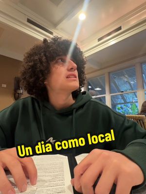 A post by @lagranjadelborrego on TikTok caption: Oh cielos un local de San Diego se cayó en el inicio 😩😂@efcolombia 