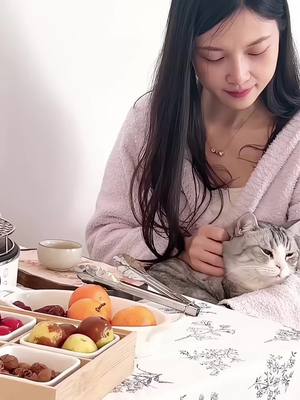 A post by @hi_vanie on TikTok caption: Chinese stove-top tea brewing🍵my secret to winter serenity😘#teatok #satisfyingvideo #asmr #slowliving #winteraesthetic #dailyvlog