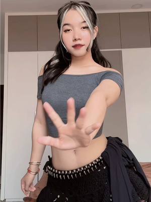 A post by @jinggaming7 on TikTok caption: ខុសឆ្គងកុំប្រកាន់🥹🖤 #dance #tpyシ 