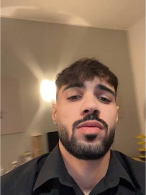 A post by @giuseppebruz on TikTok caption: Taglio sta barba ?? 