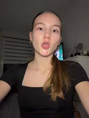 A post by @brunnaa210 on TikTok caption: brzinski grwm #grwm #grwmroutine #goviral #bruna #viral #fyp #getreadywithme 