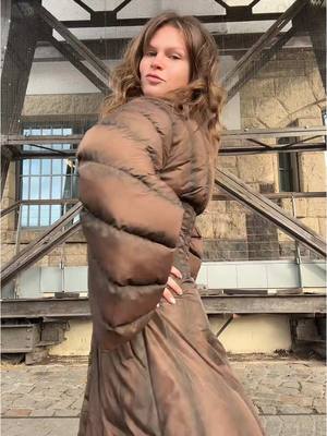 A post by @ikkimel on TikTok caption: JETZT SIND DE WEIBER DRAN!!!! @pintendari 