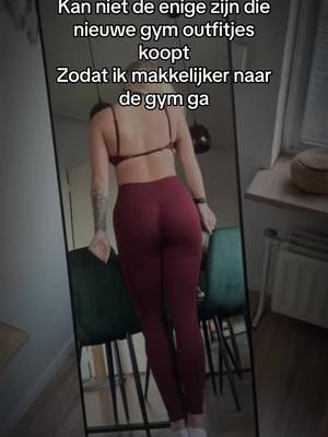 A post by @robinvaneeden8 on TikTok caption: KORTING BIJ TEVEO! Code NLROBIN. Dit setje ik ben verliefd 🥹🥰 #krachttraining #krachttrainingvoorvrouwen #gymset #fitness #outfitgym #gymoutfit #gymoutfits #gymmotivation #fitcheck 