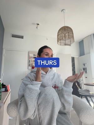 A post by @chelseaparkee on TikTok caption: Thursday 💌💌💌 timestamped 🤍 #chelseaparketimestamp #Vlog #chelseaparkeootds #OOTD #dayinmylife 