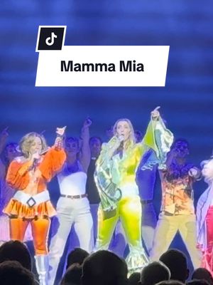 A post by @leaandjulierose on TikTok caption: Wie schön ist bitte Mamma Mia als Musical 😍 Habt ihr es auch schon gesehen ? #mammamia#frankfurt#mammamiamusical#musical#foryou#CapCut 