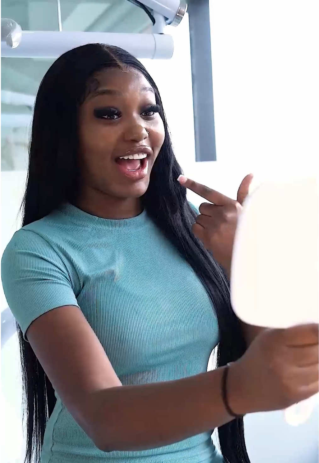 A post by @perfectsmileexperience on TikTok caption: We are in love with this gorgeous Perfect Smile for Lauren 😍. From composite to Porcelain 💎. . •100% porcelain Emax veneers •Completed in 3-4 days •Can last approximately 15-20 years •Minimal shaving in most cases •English Speaking staff •Travel package and concierge services available to plan your stay •Amazing Quality and prices! .  #veneers #porcelainveneers  #veneerscolombia #colombiaveneers #medellin #colombia #perfectsmile #dentallab #dentallaboratory #perfectsmileexperience #colombiadentist #bestveneers #dentist #cosmeticdentistry 