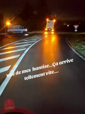 A post by @mariemalo1 on TikTok caption: Plus de peur que de mal ..je  l'espère.#pourtoi #foryou #routiere #routier #fatigue #tempsdemerde #accident#prenezsoindevous 