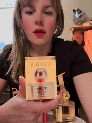 A post by @paolanolascog on TikTok caption: #golden glasé eau d..#truly #goldenglaze #perfume#TikTokShop #viral #parati #fyp 