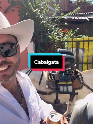 A post by @edgar.cardenasm on TikTok caption: Jajaj 🐴🔥 #cabalgata #jalisco #vaquero #caballos 