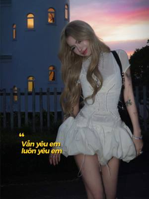 A post by @ciin on TikTok caption: “Hay là mình cứ như vậy đi”