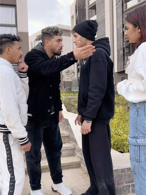 A post by @abdelrhman_boda77 on TikTok caption: جيتلكم بفكره جديده(قله الاصل)باع اخته علشان الفلوس شوفو رد فعل الشاب🔥😱