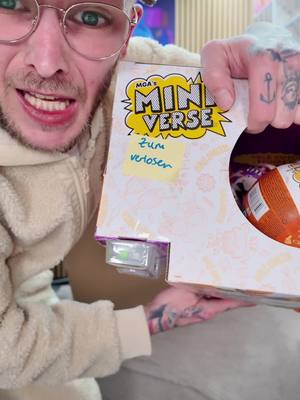 A post by @dave_mps on TikTok caption: Anzeige | XXL @Miniverse PAKET ?? 🧨😳😱🫣 #miniverse #makeitmini #miniversedeutschland #miniversegermany #miniversecreator #giveaway 