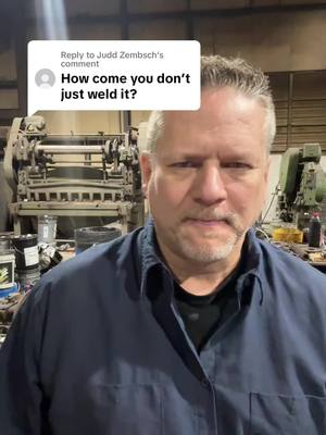 A post by @gearman_93 on TikTok caption: Replying to @Judd Zembsch #gearman_93 #gearman #mechanic #dieselmechanic #truck #trucker #transmission #differential #clutch 