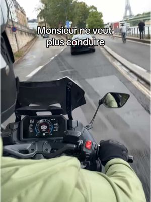 A post by @zazouu92 on TikTok caption: *grosse blague pour lui femme au volant = Danger  #foryour #fyp #pourtoii #moto #arai #permismoto 