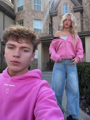 A post by @luke.nelsonofficial on TikTok caption: Fitty with my twin@PaisLee Nelson 