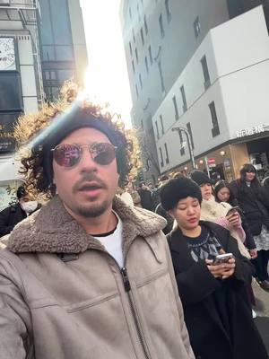 A post by @luisitocomunica on TikTok caption: Tamo en Japón 🇯🇵🇯🇵🇯🇵