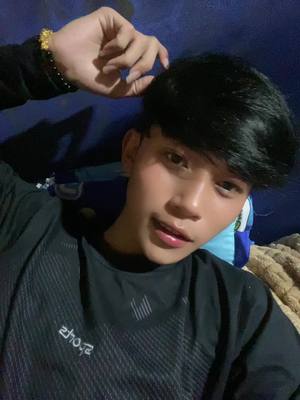 A post by @useruovstg0c31 on TikTok caption: ក្លាចអូនបានគេ💖🥹#កំពត_ផ្ទះ_ខ្ញុំ🏡🙆 