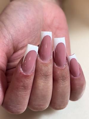 A post by @phoenixnails_lab on TikTok caption: French Nails 🤍 #perte #foryou #frenchnails #squarenails 