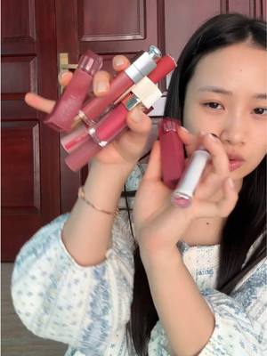 A post by @plynn99 on TikTok caption: Mang đồ makeup đó nhưng có make đc mấy hôm đâu 🙂‍↔️🙂‍↔️🙂‍↔️ 