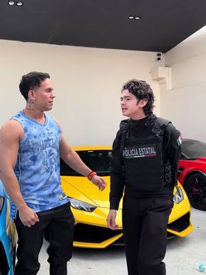A post by @elpugaa on TikTok caption: Seré escolta de Alfredo @Alfredo Valenzuela 