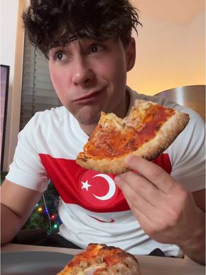 A post by @santialpay on TikTok caption: Video vor 2 Monaten schon gedreht… ich bin so ein Hänger🙃