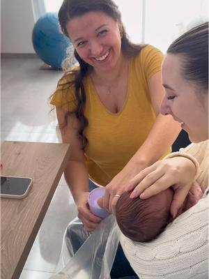 A post by @lolocn33_ on TikTok caption: Les empreintes de Mïa 🥰 @Charlotte Empreintes 3D 👣 @Seulement.Laure partage spontanée 👍🏼 #laure #amour #bebe #couple 