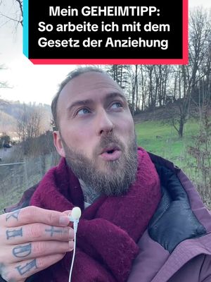 A post by @elishacrowd on TikTok caption: Mein Geheimtipp: So arbeite ich mit dem Gesetz der Anziehung ✨👀 #gesetzderanziehung #lawofattraction #manifestation #manifest #spiritualtiktok 