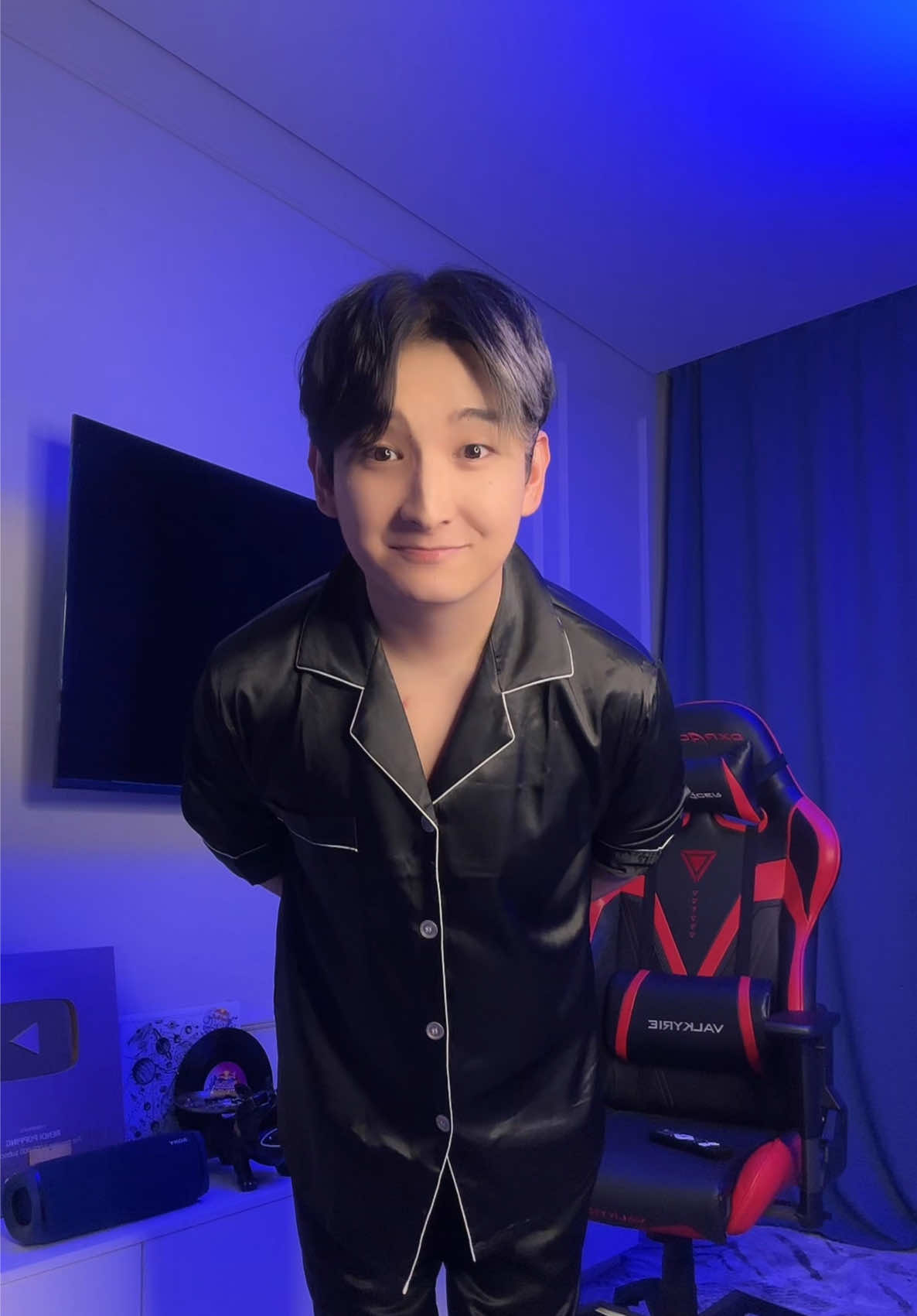 A post by @rendi_popping on TikTok caption: idi nahui.. 💃🏻