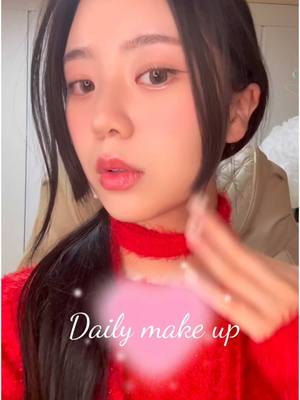 A post by @lua_0122 on TikTok caption: Lua daily makeup & fashion 🫶🏻 #makeup 