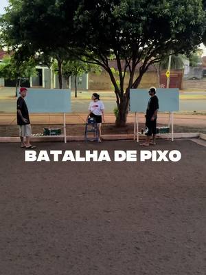 A post by @rabiscoeasy on TikTok caption: Batalha de PIXO #spray