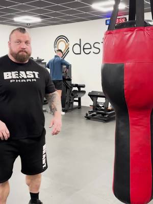 A post by @eddiehallwsm on TikTok caption: Kickboxing girl #Reel #eddiehall Big Love The Beast™️