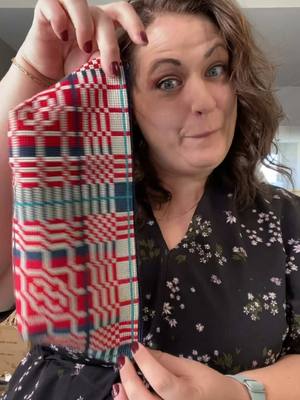 A post by @shesewsseams on TikTok caption: If you have NEVER sewn a bag before - this is for YOU! #sewingforbeginners #learntosew #sewabag #sewingdiy #easysewing #sewingtutorial