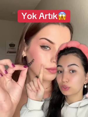 A post by @deneywoman1 on TikTok caption: Sizce fiyatı kaç TL?💚 #keşfetteyizzz #deneywoman #keşfetbeniöneçıkar #pratikbilgiler #5minutecrafts #hayathileleri #deney #makyajhileleri #takmakirpik #kirpik 