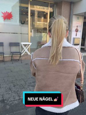 A post by @selina_hrrm on TikTok caption: FRESHE NAILS FÜR ZOEY UND MICH 💅🏼🤍#fy #viral #trend #momlife 