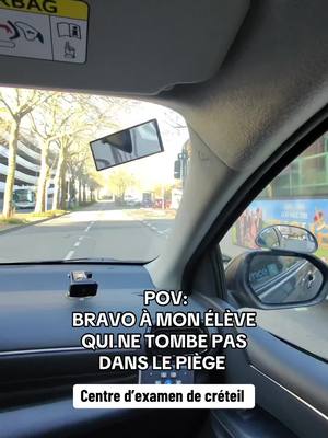 A post by @enseignant_automatique on TikTok caption: Bravo à mon élève. Gros piège sur Créteil #pourtoi #pourtoii #permis #permisdeconduire #autoecole #moniteurautoecole #codedelaroute 