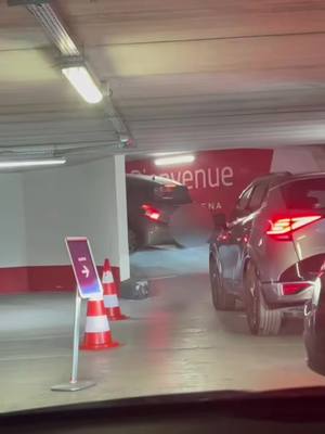 A post by @enseignant_automatique on TikTok caption: Pas de démarrage en côte en boîte auto l’équipe #pourtoi #pourtoii #permis #permisdeconduire #codedelaroute #autoecole #moniteurautoecole 