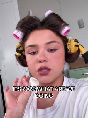 A post by @rachelocool on TikTok caption: Preferably pencil or gel I DONT LIKE LIQUID SRY #Eyeliner #makeuprecomendation  