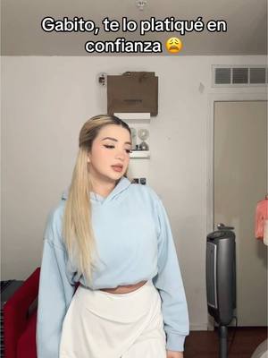 A post by @andreaaparra on TikTok caption: Exponiendo mis sentimientos 😩