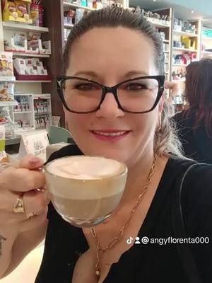 A post by @angyflorenta000 on TikTok caption: Bună dimineața tuturor poftă la ☕️🫶❤️🫶#yutube #foryou #angyflorenta000 #iubire #zambestemereu 