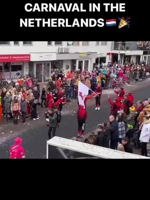 A post by @harderstyles.nl on TikTok caption: Bestel nu deze hilarische carnaval onesies via de link in onze bio😂👌 #carnaval #carnavaltiktok #karnaval #karnavalfestival #onesie #onesies #carnaval2025 #nederland 