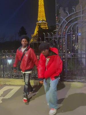 A post by @foutti on TikTok caption: #france @fîńã dãhwã wangal @Soûl 224🇬🇳🇬🇳 